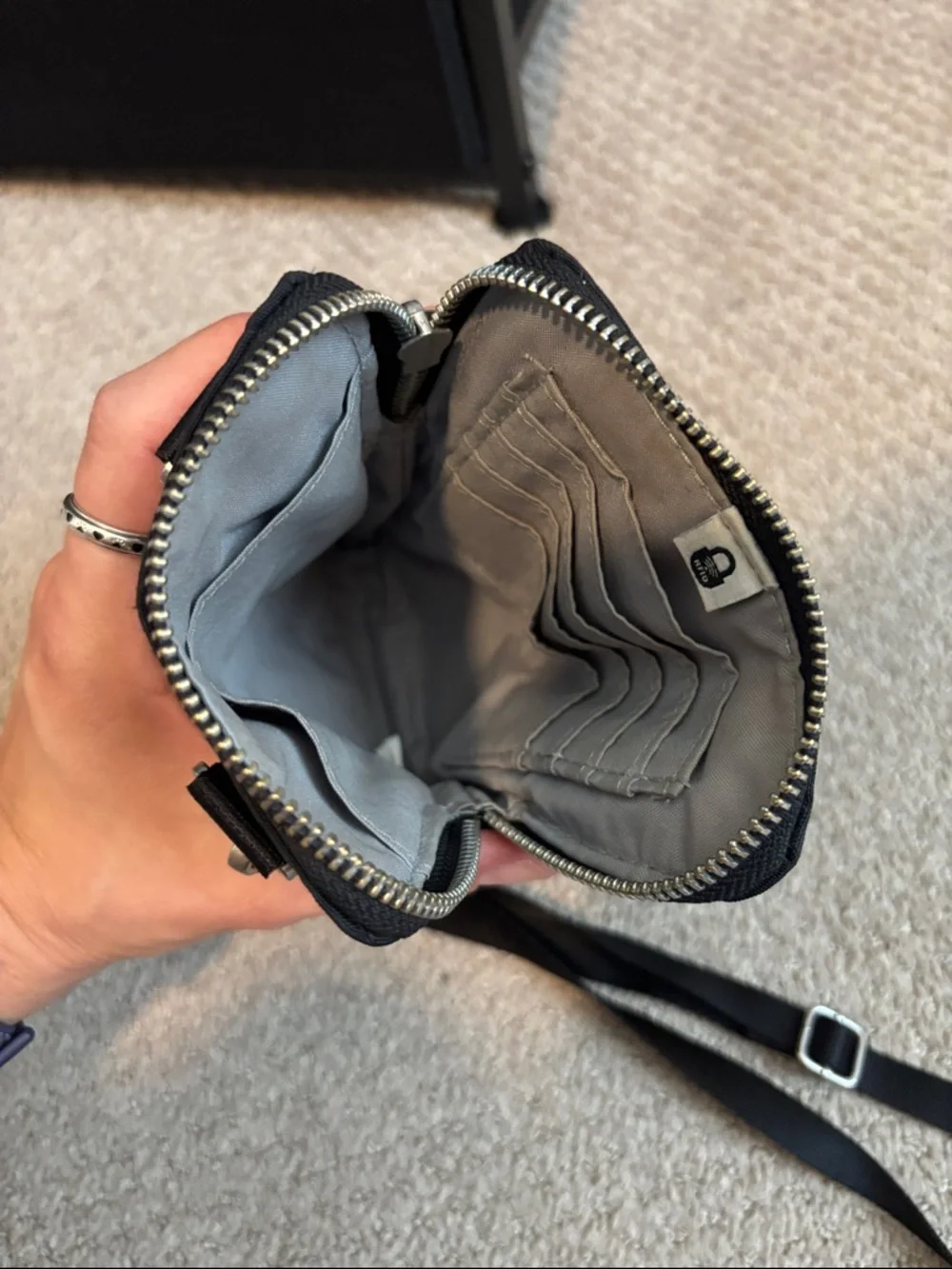 Baggallini Small Nylon Crossbody Purse Bag - Picture 5 of 8